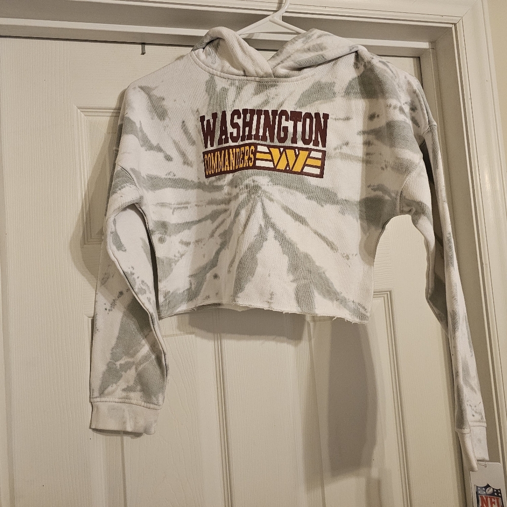 NWT Washington Commanders Tie-dye Crop Top Hoodie.  Size:M (7/8).
